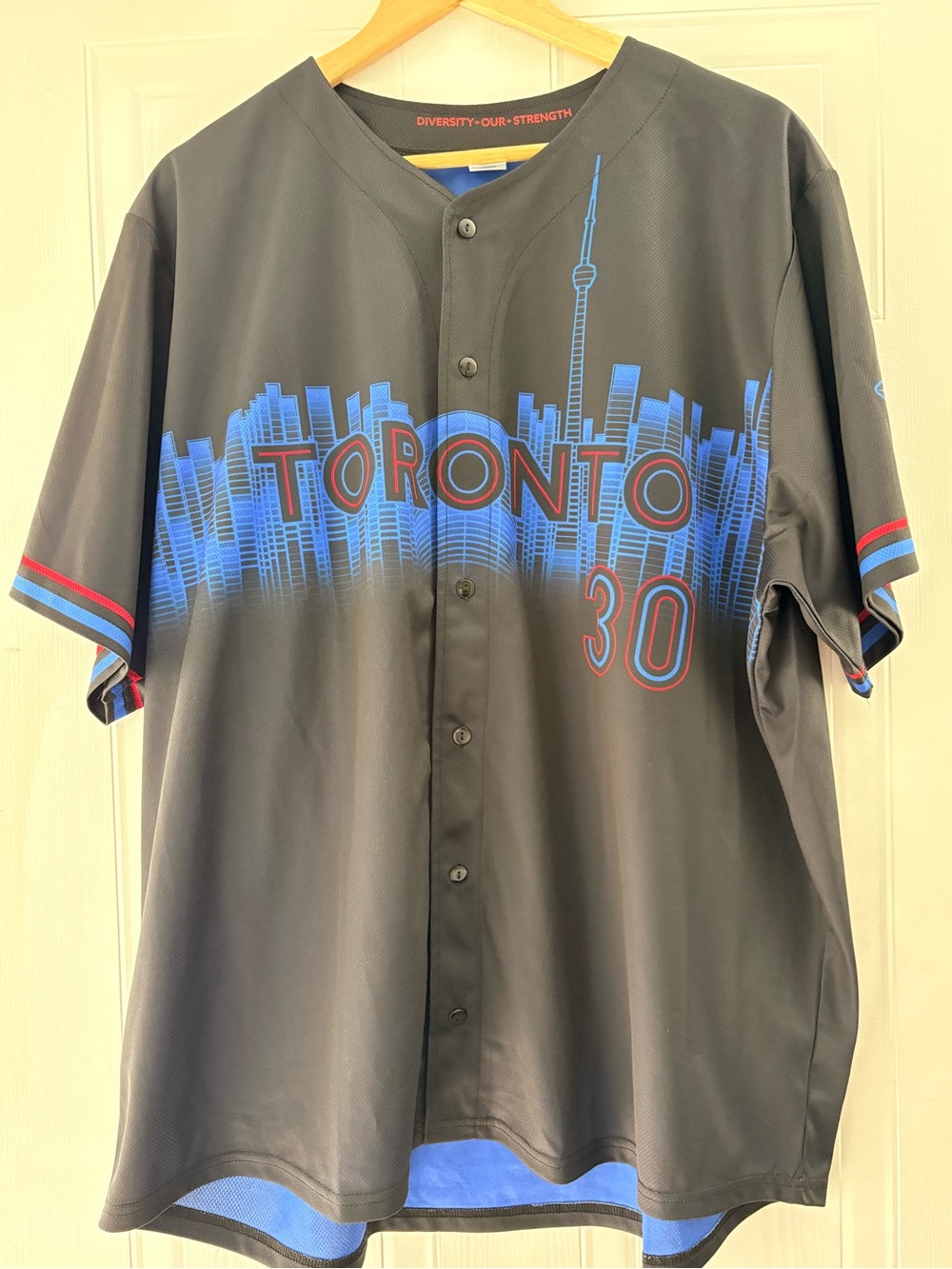 Toronto Blue Jays Alejandro Kirk #30 Jersey – Adult XL – New Without Tags